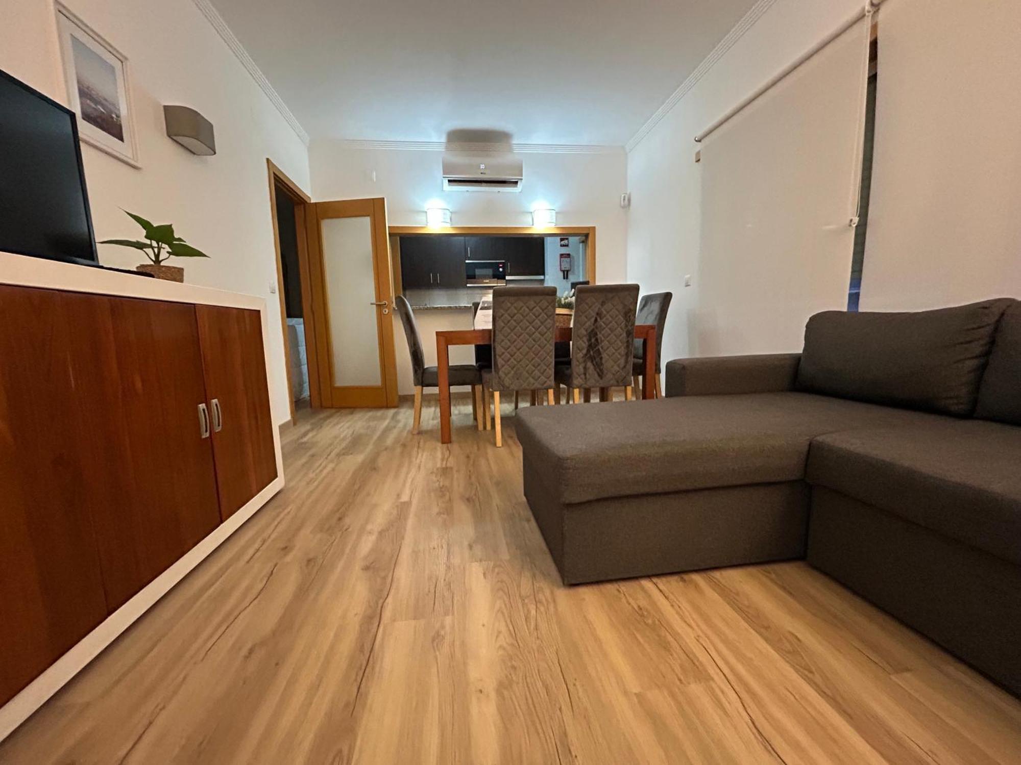 Convistaapartment With Pool Портиман Екстериор снимка